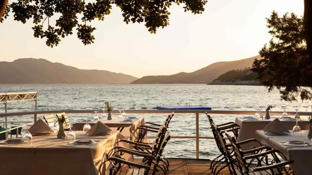 7 praias com bons restaurantes para conhecer no Brasil