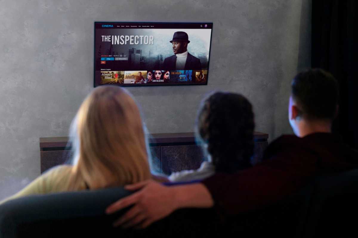 Canais de TV ao vivo pela internet ganham espaço e mudam hábitos do consumidor