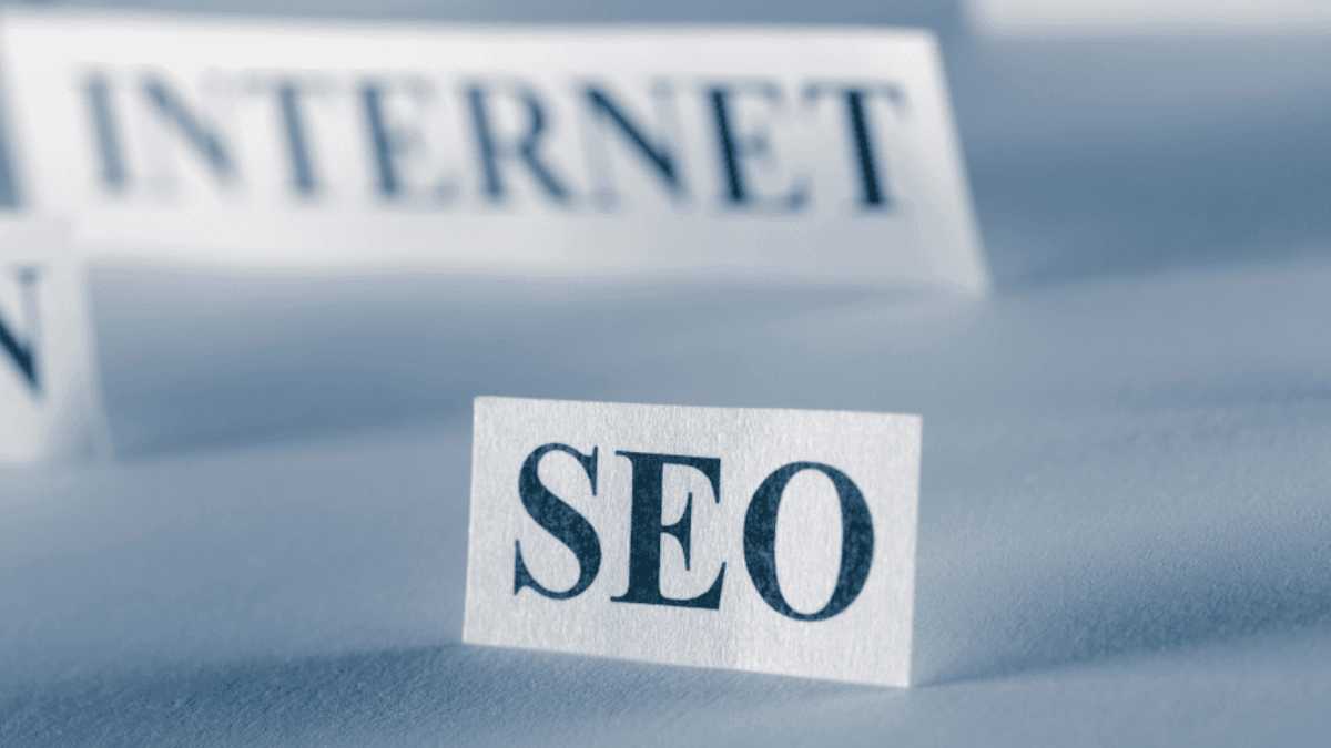 Os Bastidores do Sucesso Online: A Importância do Especialista SEO na Criação de Sites